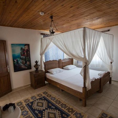 Bed and Breakfast Ala Baykus Alaçatı Esterno foto