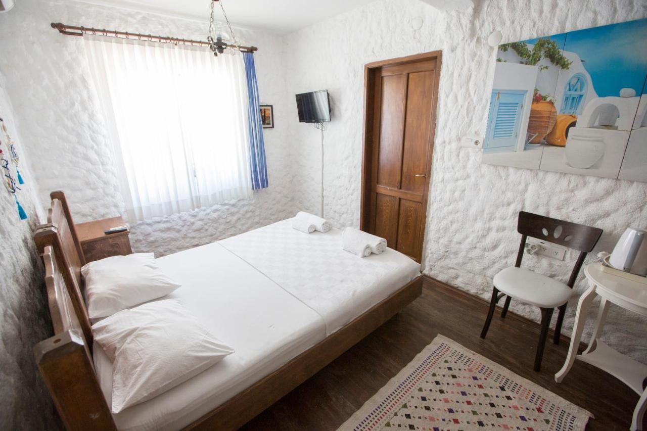 Bed and Breakfast Ala Baykus Alaçatı Esterno foto