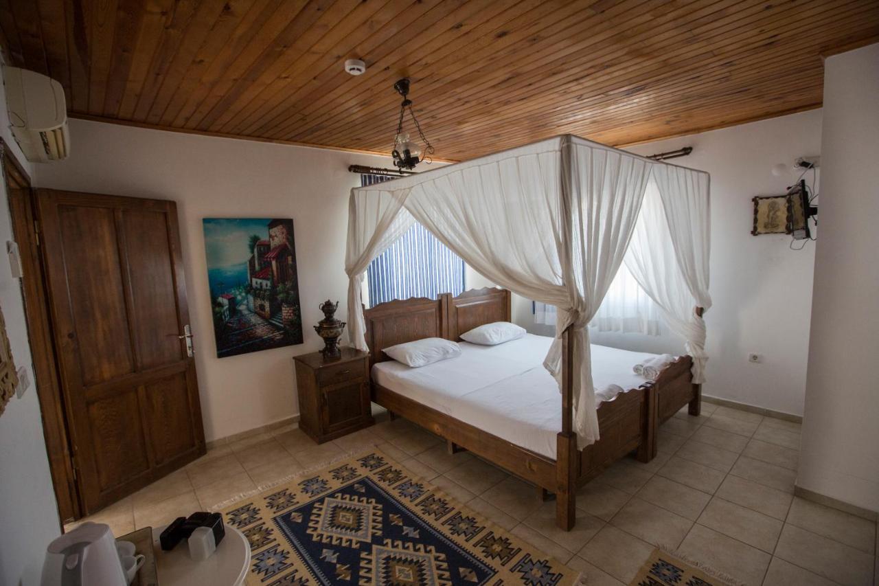 Bed and Breakfast Ala Baykus Alaçatı Esterno foto